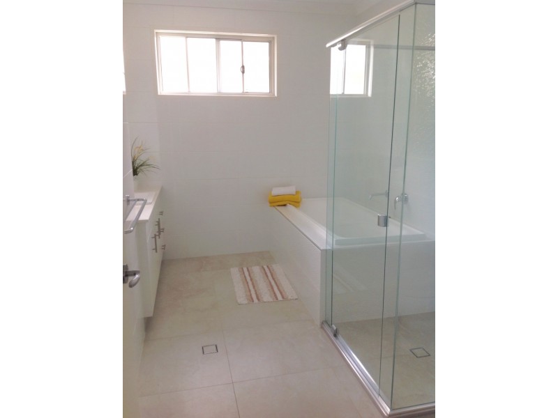 2/18 Bainbridge Street, Ormiston QLD 4160