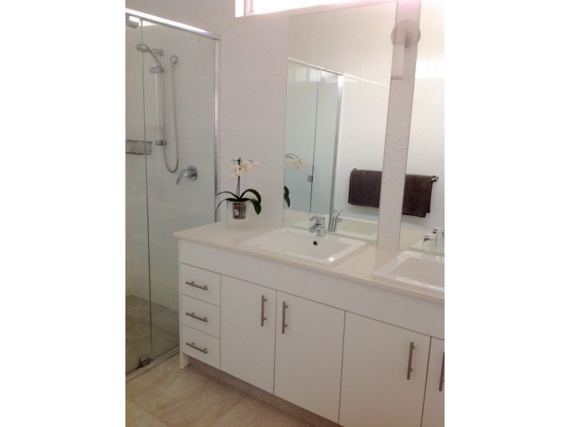 2/18 Bainbridge Street, Ormiston QLD 4160