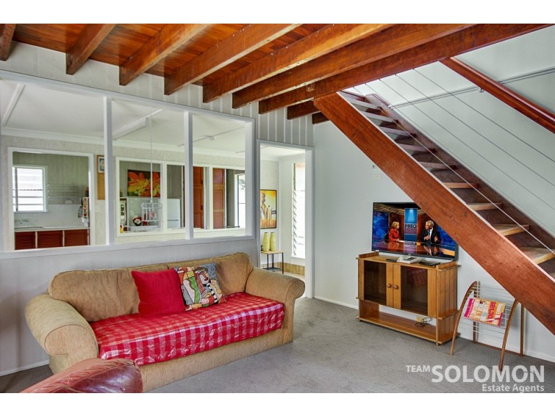 3 Innes Street, Coochiemudlo Island QLD 4184