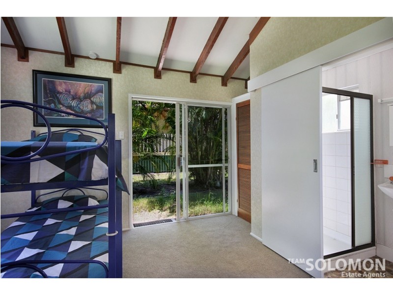 3 Innes Street, Coochiemudlo Island QLD 4184