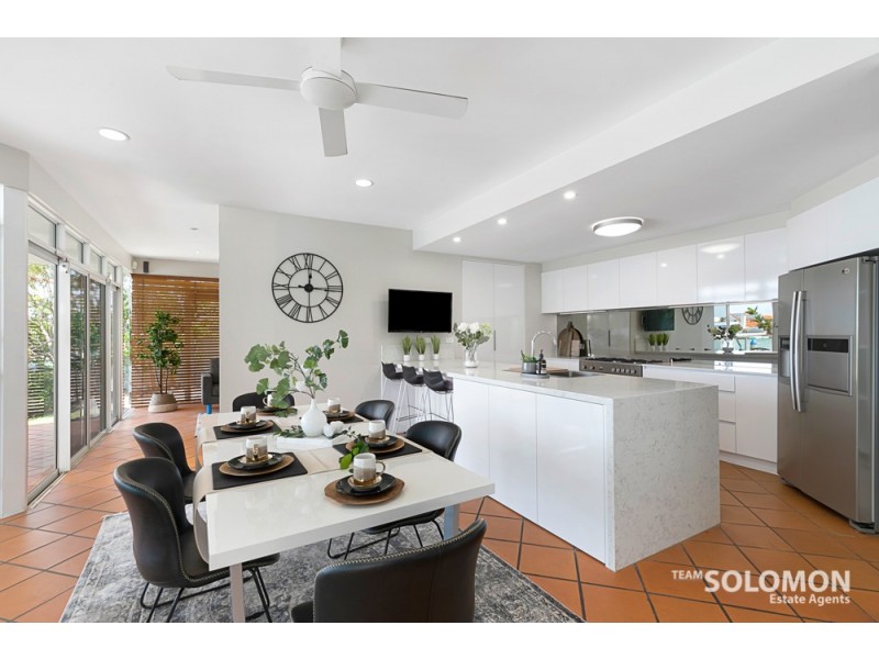 8 Captains Court, Raby Bay QLD 4163