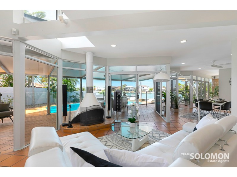 8 Captains Court, Raby Bay QLD 4163