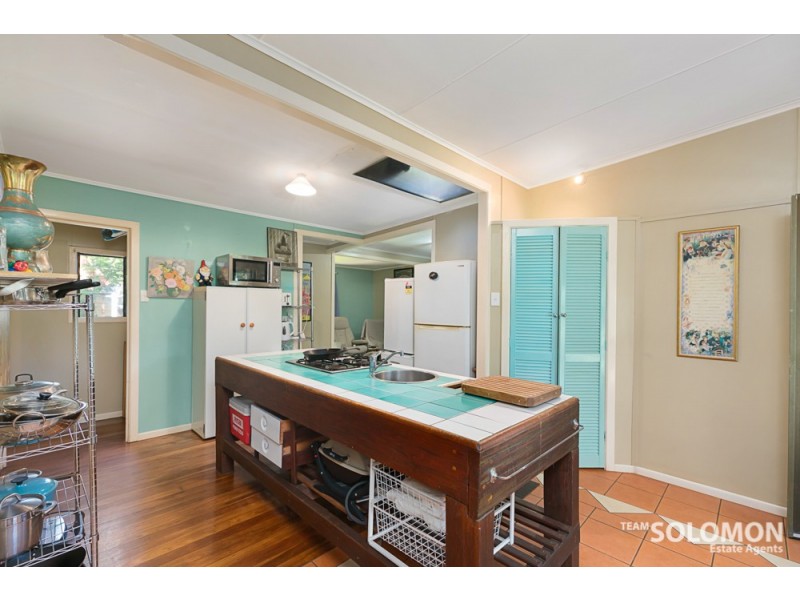 4 Aminya Street, Coochiemudlo Island QLD 4184