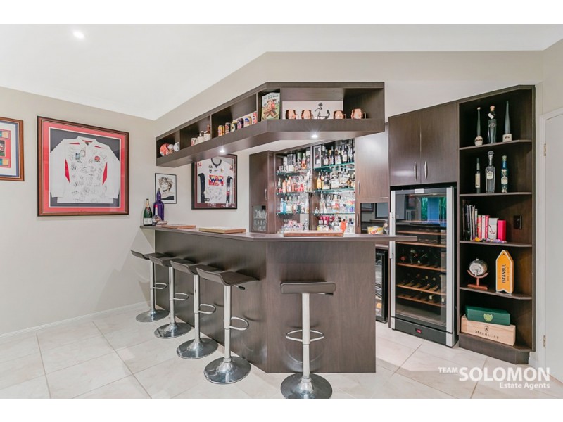3 Themeda Court, Victoria Point QLD 4165