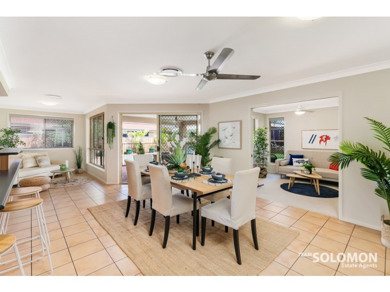 4 Hurst Close, Wellington Point QLD 4160
