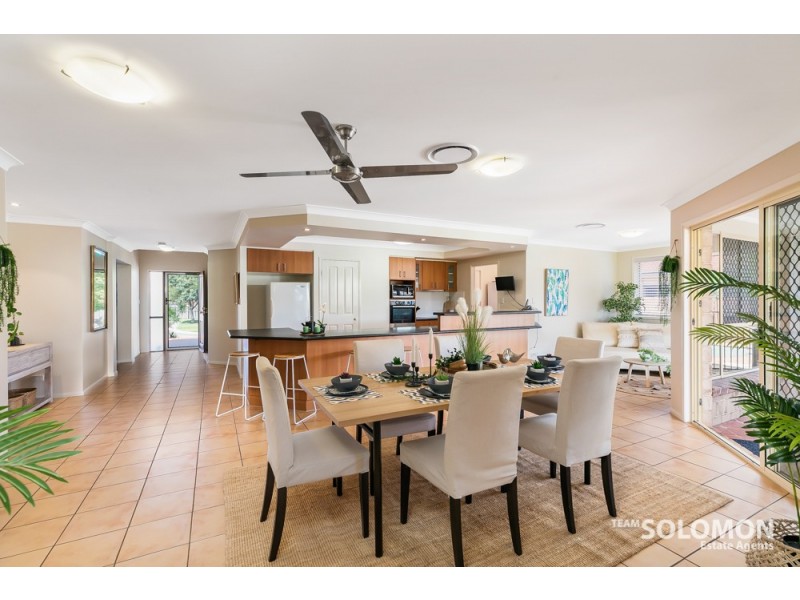 4 Hurst Close, Wellington Point QLD 4160
