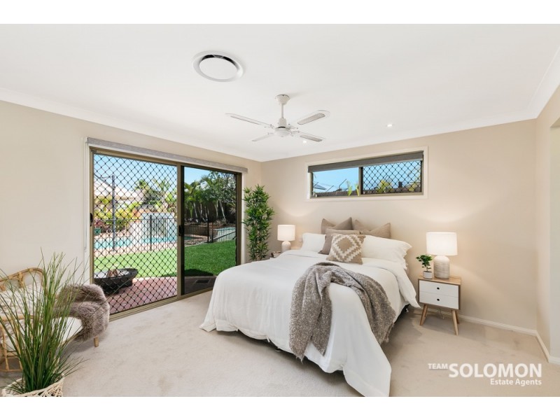 4 Hurst Close, Wellington Point QLD 4160
