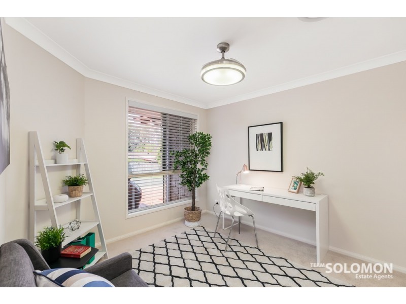 4 Hurst Close, Wellington Point QLD 4160