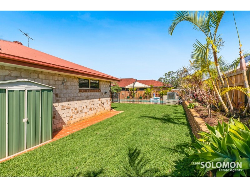 4 Hurst Close, Wellington Point QLD 4160