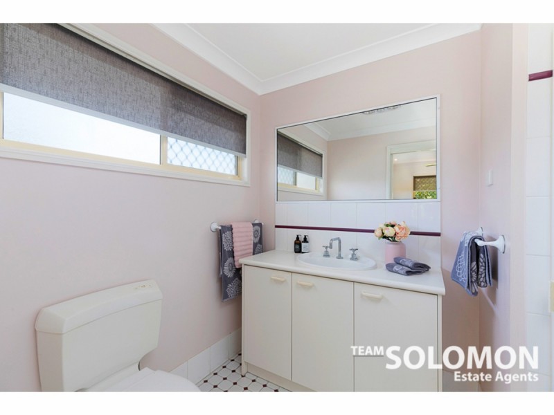4 Caledonian Crescent, Alexandra Hills QLD 4161