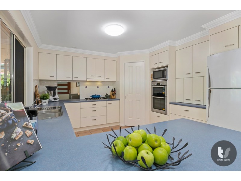 15 Burbank Road, Birkdale QLD 4159