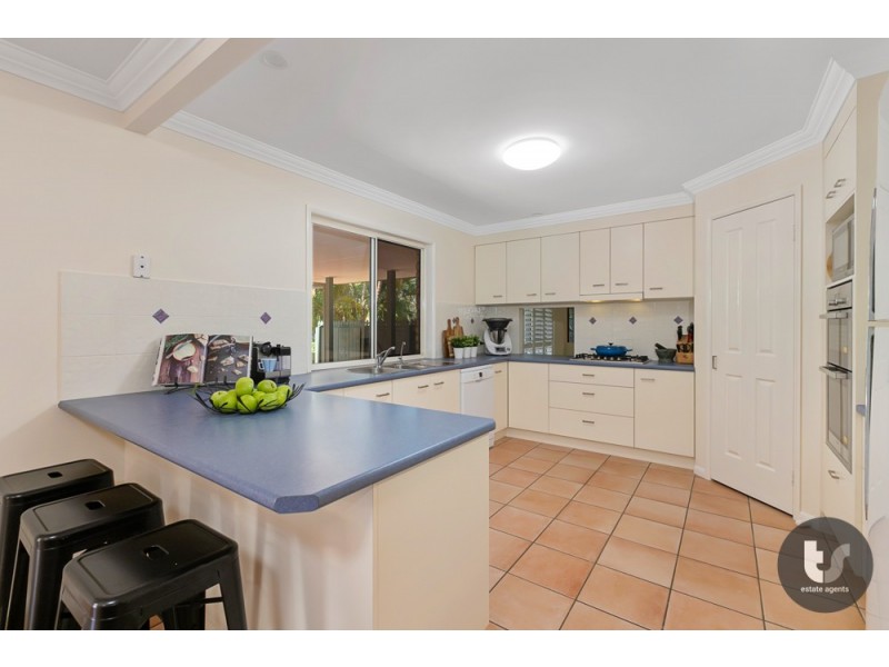 15 Burbank Road, Birkdale QLD 4159