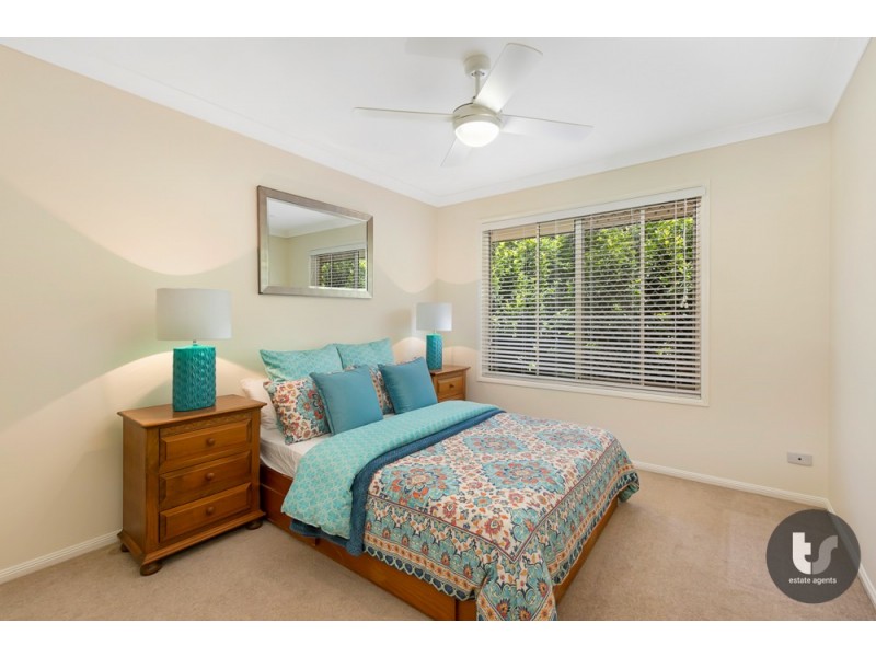 15 Burbank Road, Birkdale QLD 4159