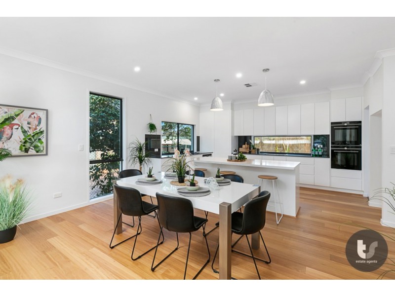 10 Sturgeon Street, Ormiston QLD 4160
