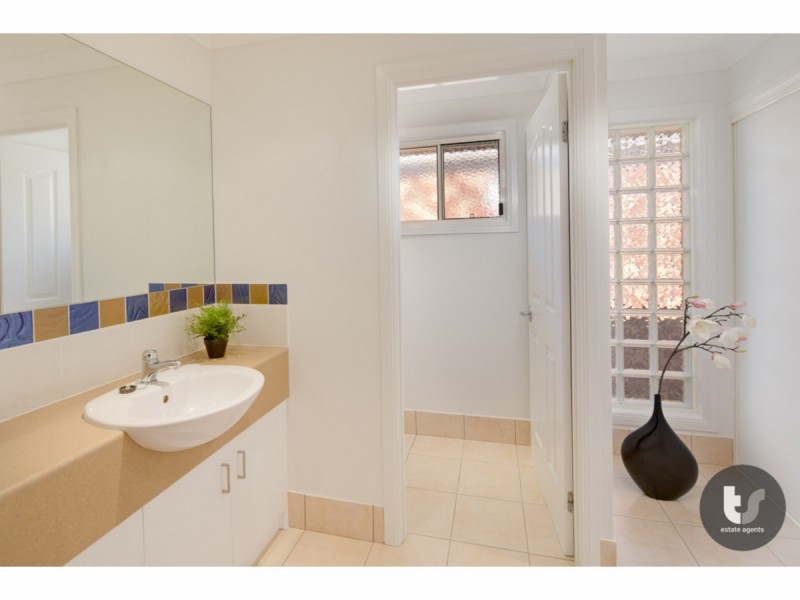 18 Cross Lane, Cleveland QLD 4163