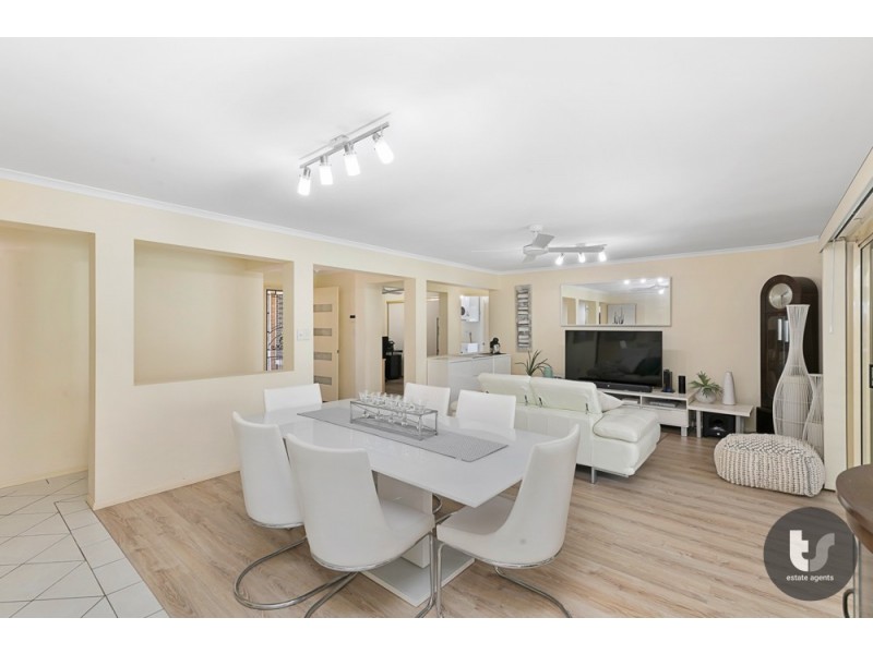 6 Lemongrove Road, Birkdale QLD 4159