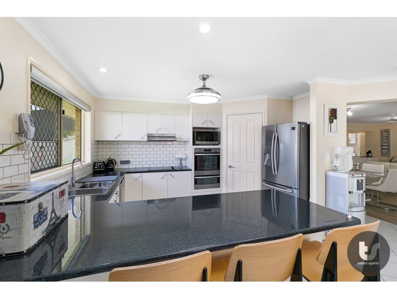 6 Lemongrove Road, Birkdale QLD 4159
