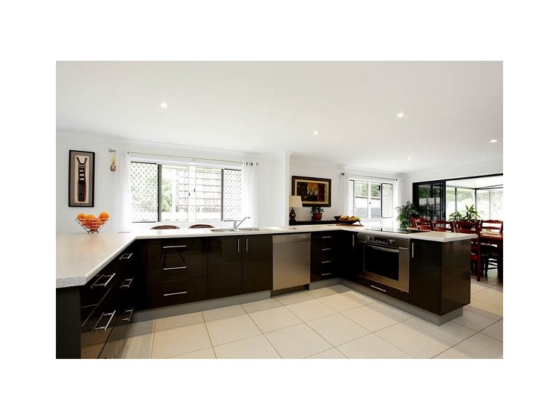 88 Victoria Parade, Coochiemudlo Island QLD 4184