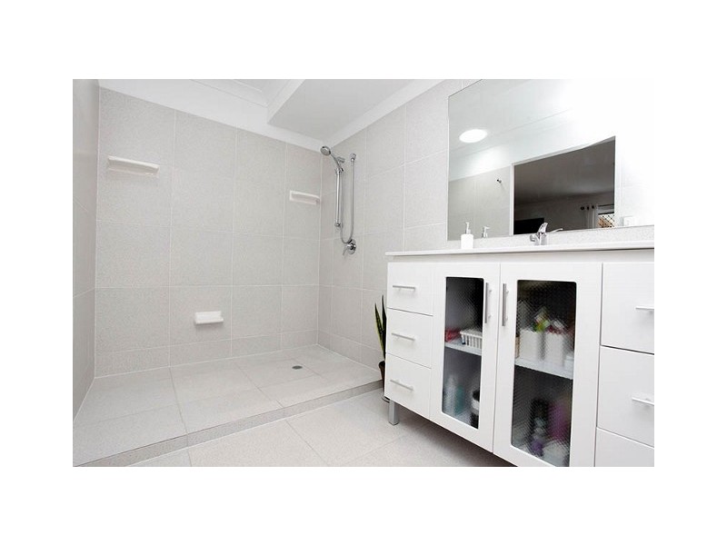 88 Victoria Parade, Coochiemudlo Island QLD 4184