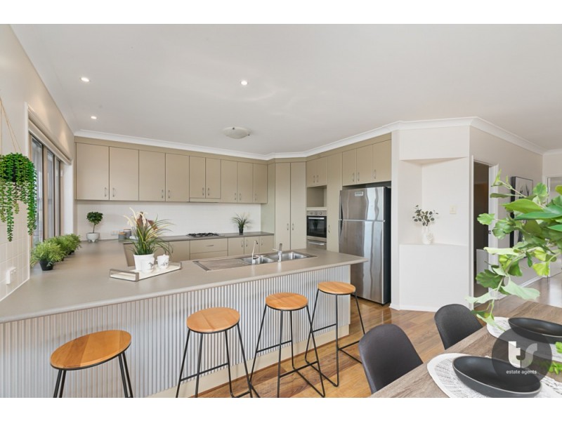 7 Nevis Court, Redland Bay QLD 4165