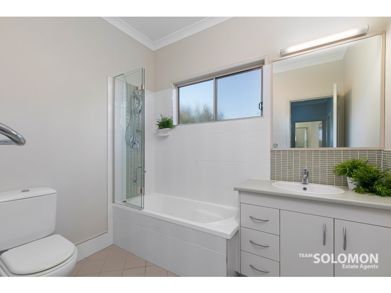 2/24 Dansie Street, Greenslopes QLD 4120