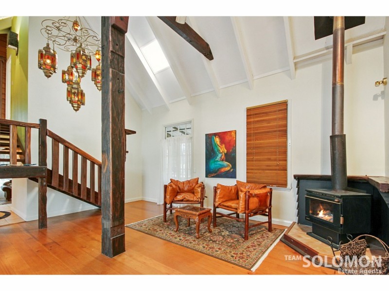 21 Aminya Street, Coochiemudlo Island QLD 4184