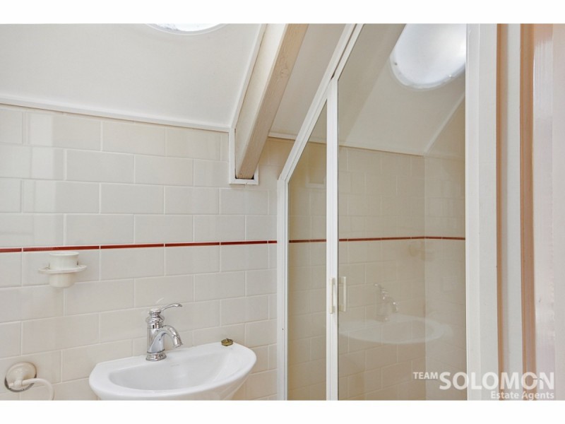 21 Aminya Street, Coochiemudlo Island QLD 4184