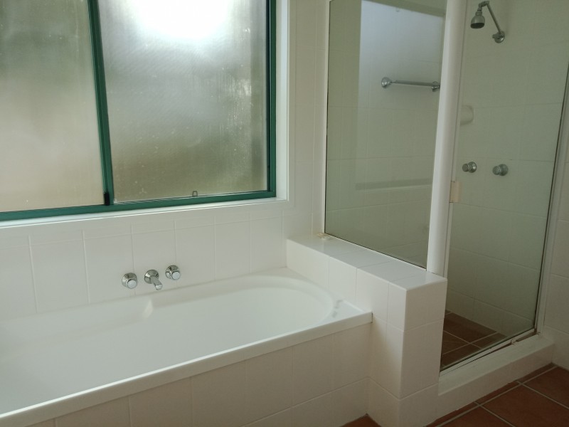 2 Medina Court, Ormiston QLD 4160