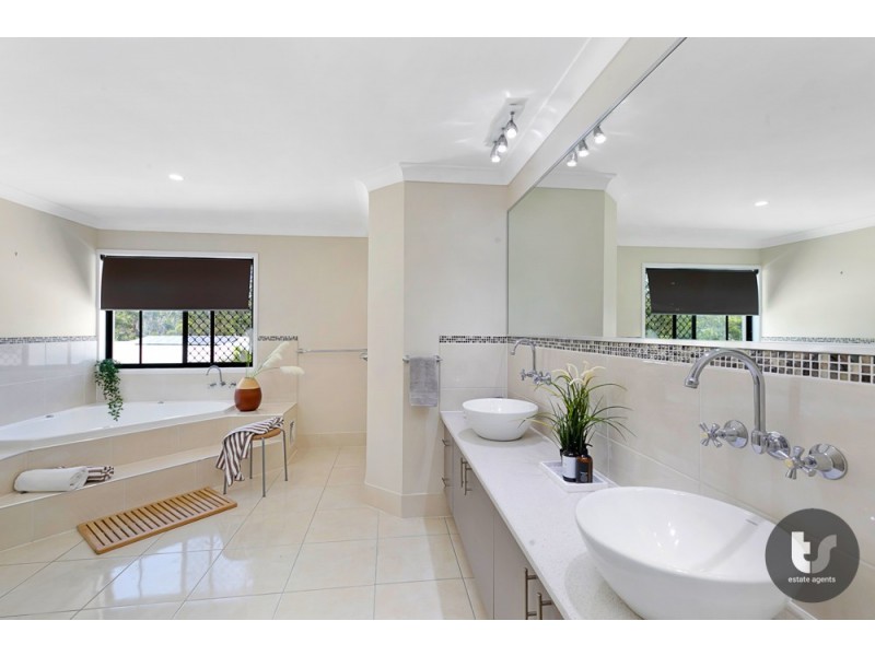 4 Cellarmans Court, Mount Cotton QLD 4165