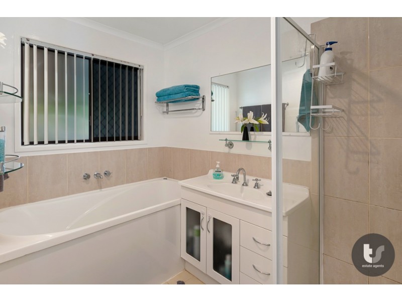 12 Benfer Road, Victoria Point QLD 4165