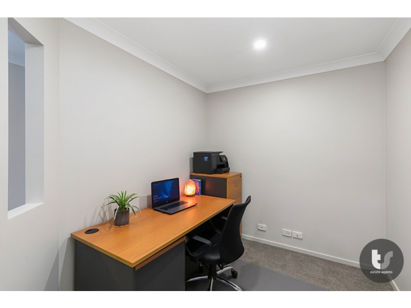 22 Bauple Crescent, Rochedale South QLD 4123