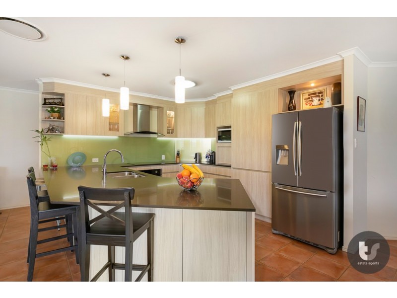 11 Genevieve Court, Wellington Point QLD 4160