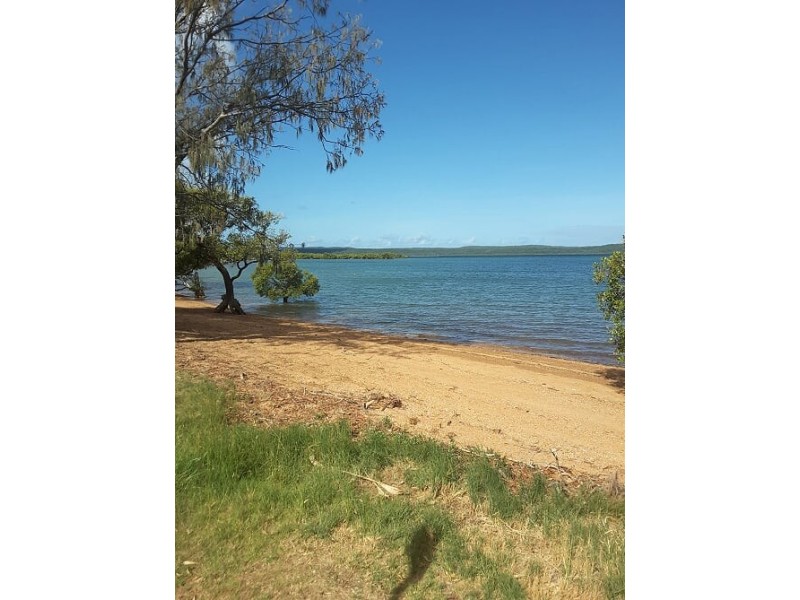 26 Leanne Street, Macleay Island QLD 4184