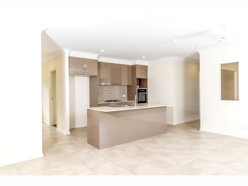 30 Splendour Circuit, Yarrabilba QLD 4207