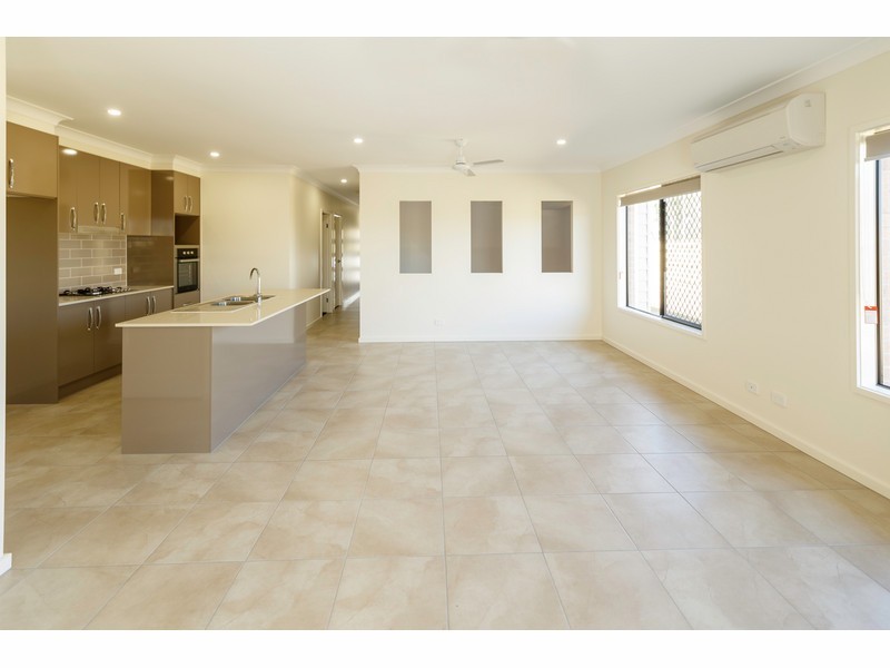 30 Splendour Circuit, Yarrabilba QLD 4207