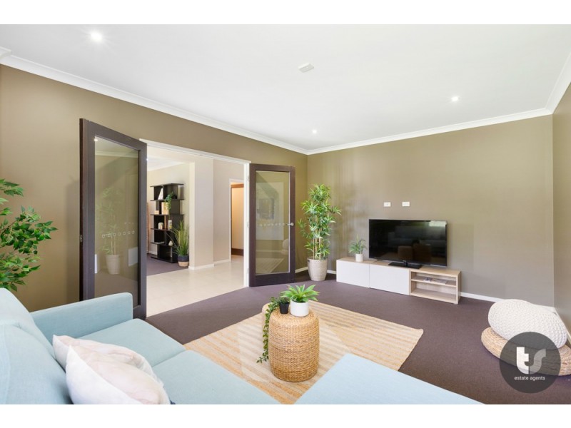 18 Acer Place, Redland Bay QLD 4165