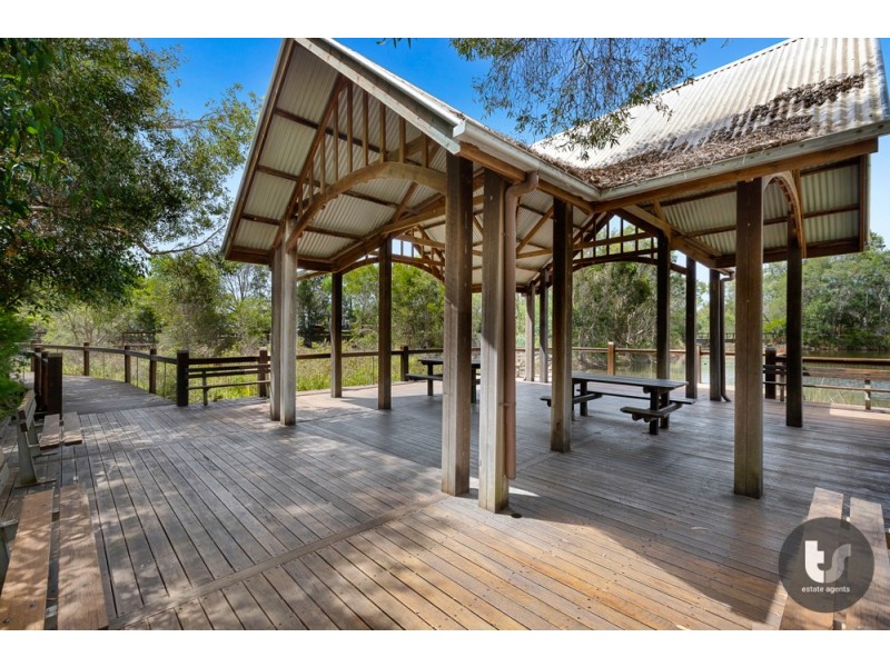 18 Acer Place, Redland Bay QLD 4165