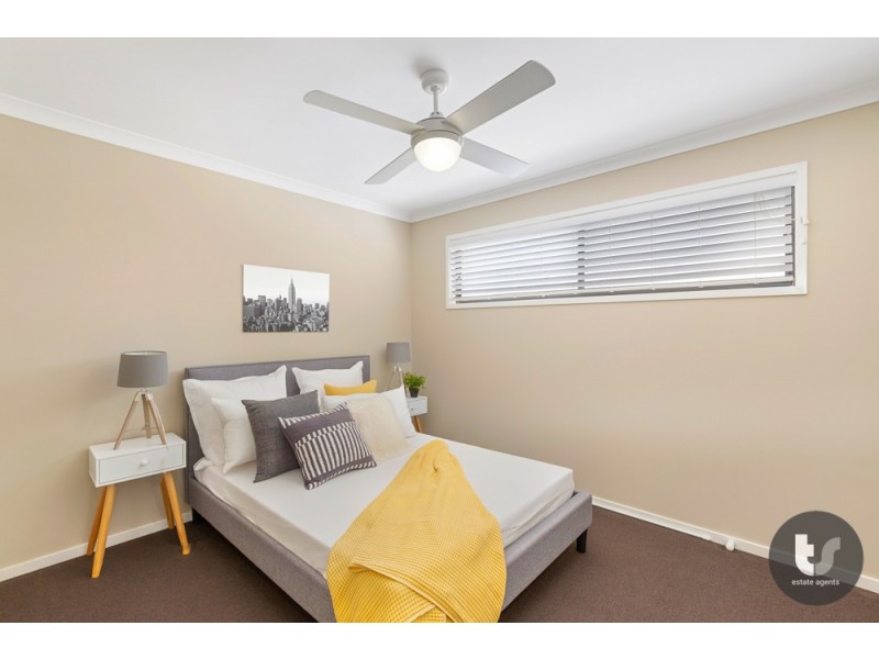 18 Acer Place, Redland Bay QLD 4165