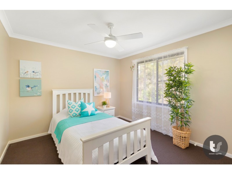 18 Acer Place, Redland Bay QLD 4165