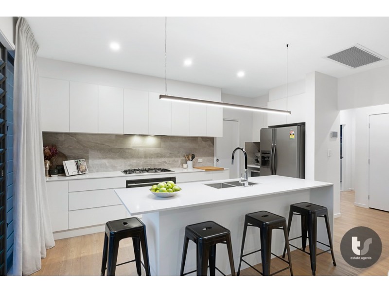 15 Vassi Concord, Cleveland QLD 4163