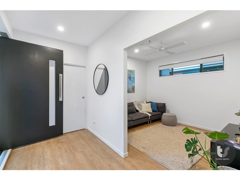 15 Vassi Concord, Cleveland QLD 4163