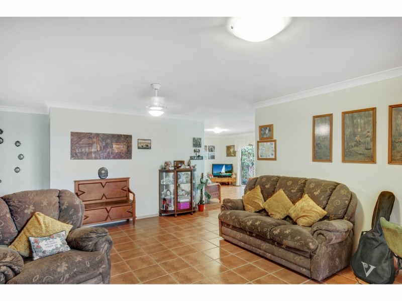 6 Shirley Street, Coochiemudlo Island QLD 4184