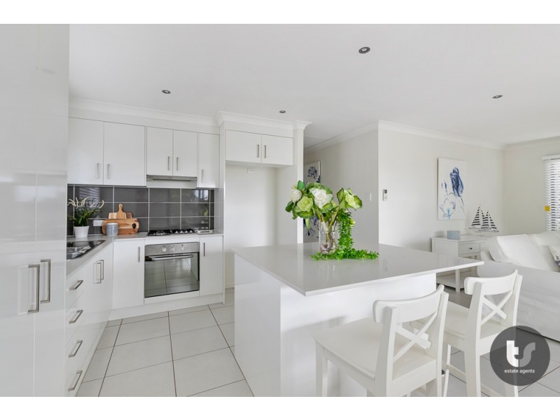 63 Ferry Road, Thorneside QLD 4158
