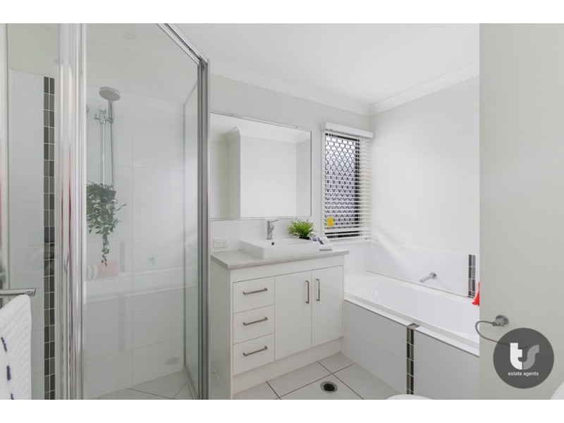 63 Ferry Road, Thorneside QLD 4158