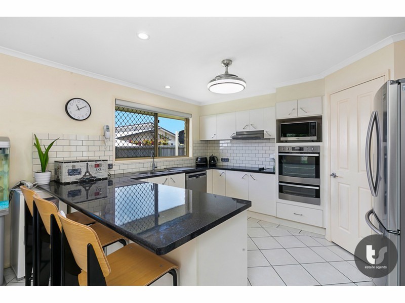 6 Lemongrove Road, Birkdale QLD 4159