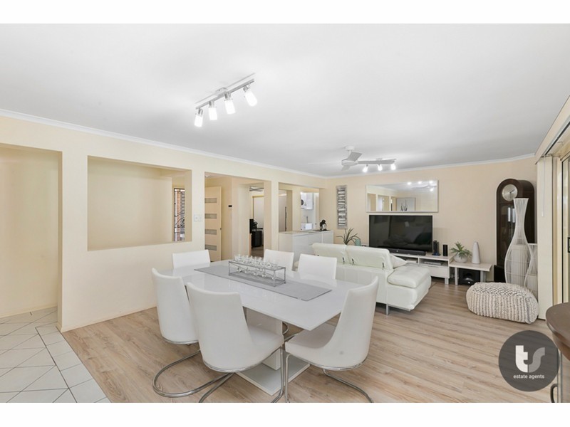 6 Lemongrove Road, Birkdale QLD 4159