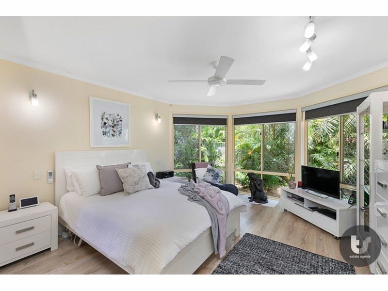 6 Lemongrove Road, Birkdale QLD 4159