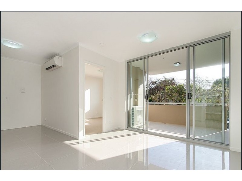 2/36 Kitchener Street, Coorparoo QLD 4151