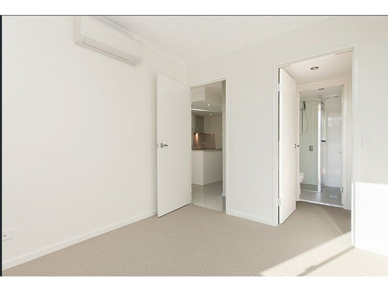 2/36 Kitchener Street, Coorparoo QLD 4151