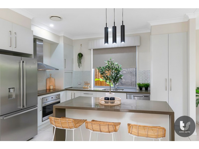 5 Rose Street, Ormiston QLD 4160